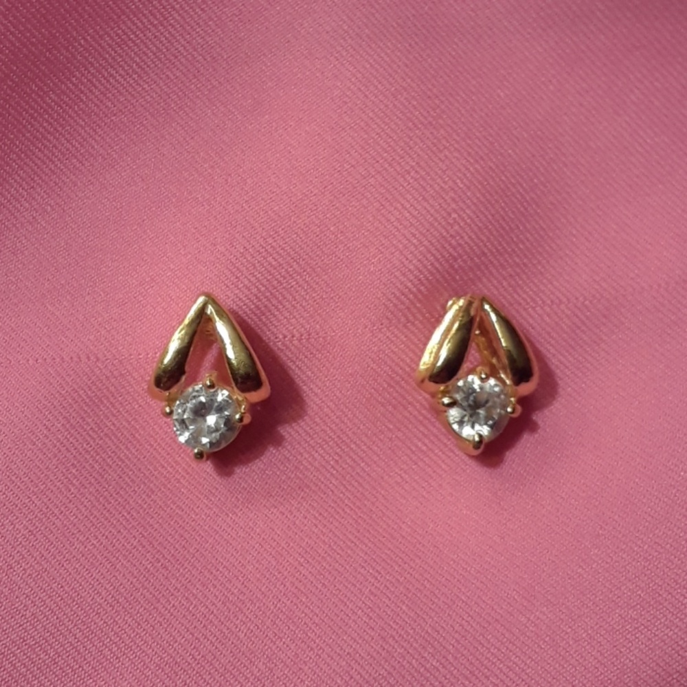 LIND Vintage 14KT HGE Cubic Zirconia Stud Earrings